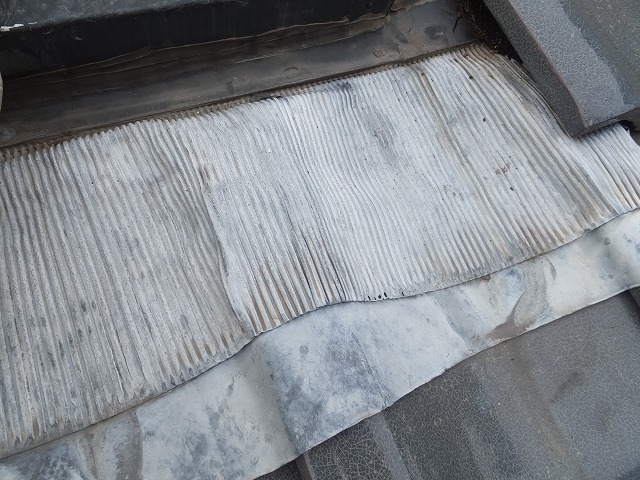 天窓の修理工事も承ってます！